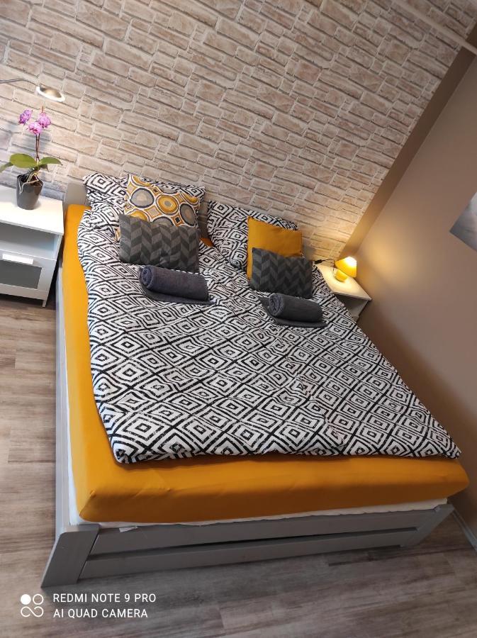 Baross Apartman Kaposvár Kültér fotó