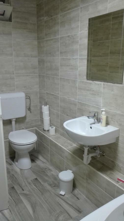 Baross Apartman Kaposvár Kültér fotó