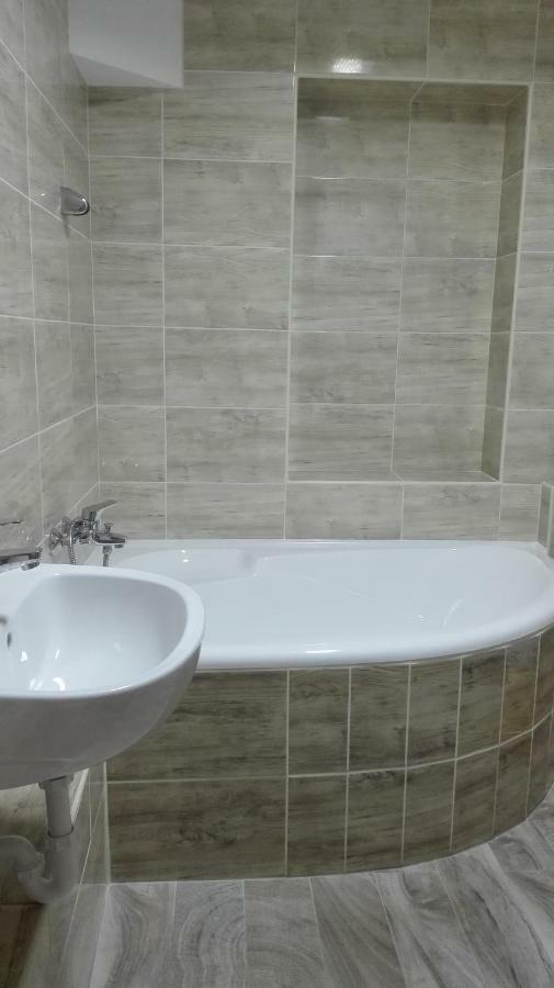 Baross Apartman Kaposvár Kültér fotó